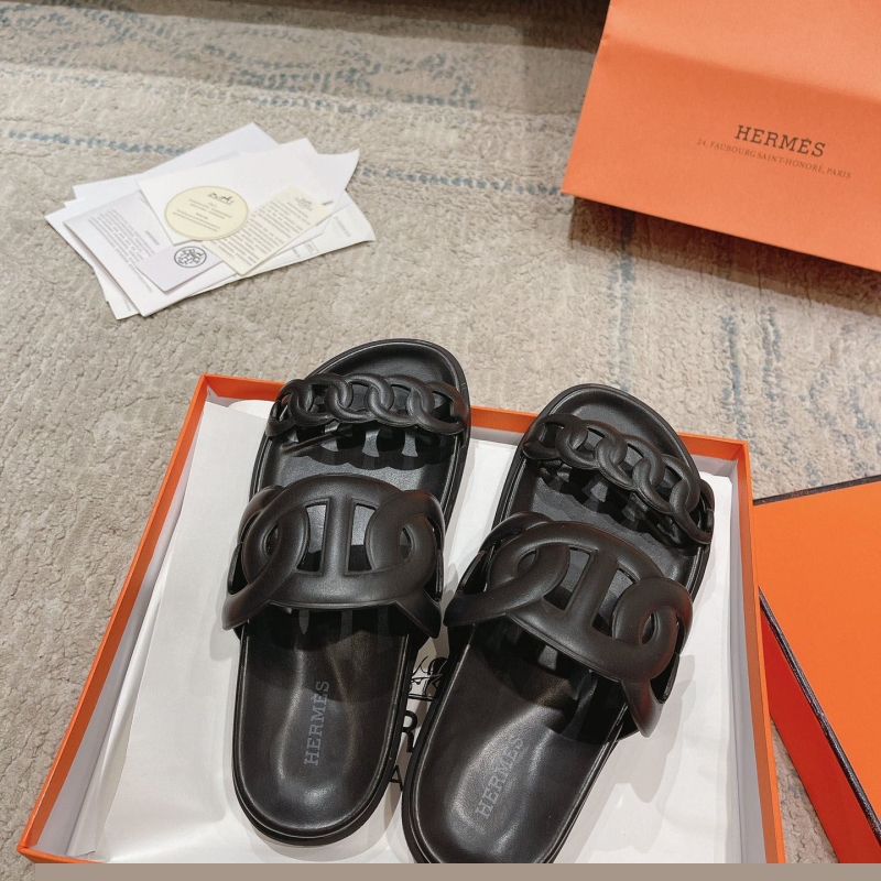 H**mes slippers
